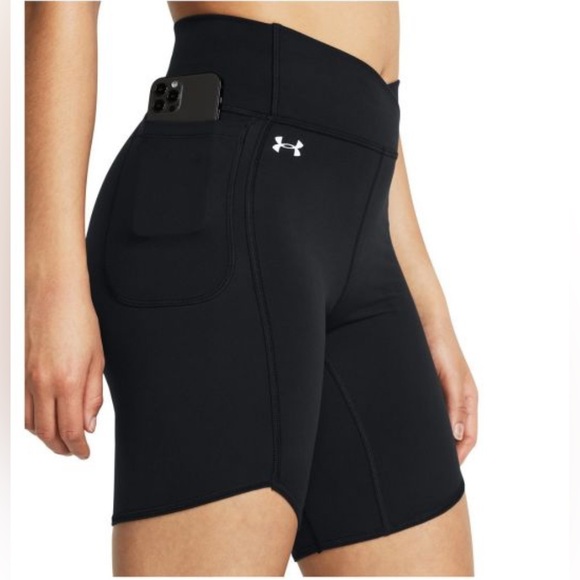 Womens sports shorts Under Armour MOTION CROSSOVER BIKE SHORT Black Medium NWT - Picture 1 of 13